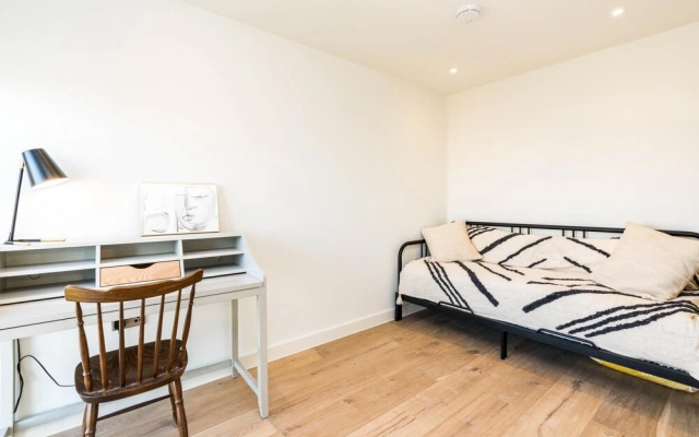 Luxury 2BD Flat W/terrace and Amazing Views