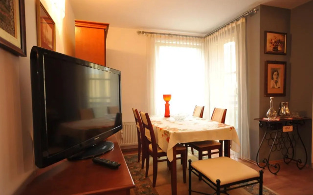 Apartament Tais