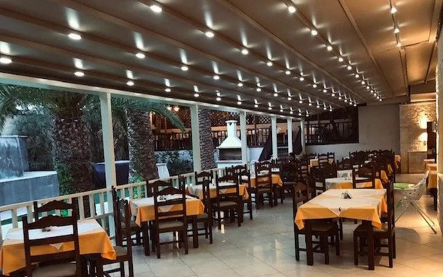Karteros Hotel
