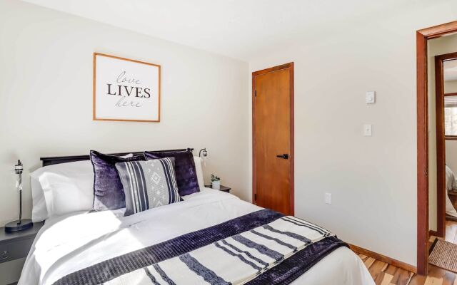 Tobyhanna Vacation Home w/ Community Pool Access