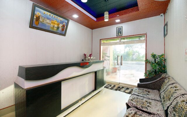 Mr Shawarma Family Restaurant & Hotel by OYO Rooms