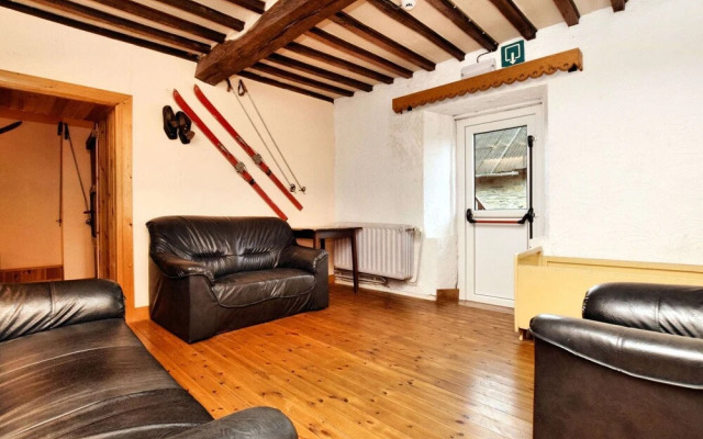 Lavish Holiday Home in Durbuy with Sauna