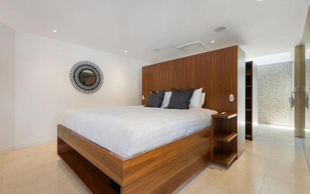 Your Luxury Escape One Coral