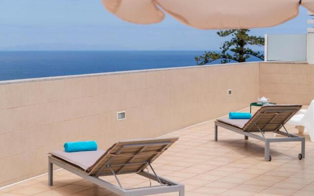 Jasmineiro I by An Island Apart