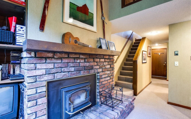 Snowater Condo 59 - A Great Family Condo With a Cabin Feel
