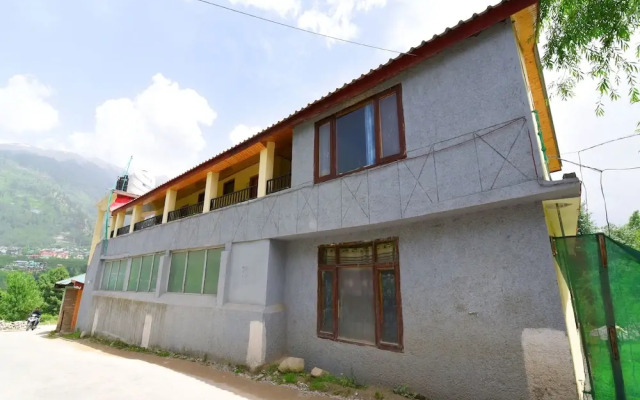OYO 14741 Home Pleasant Studio at Kanyal Road