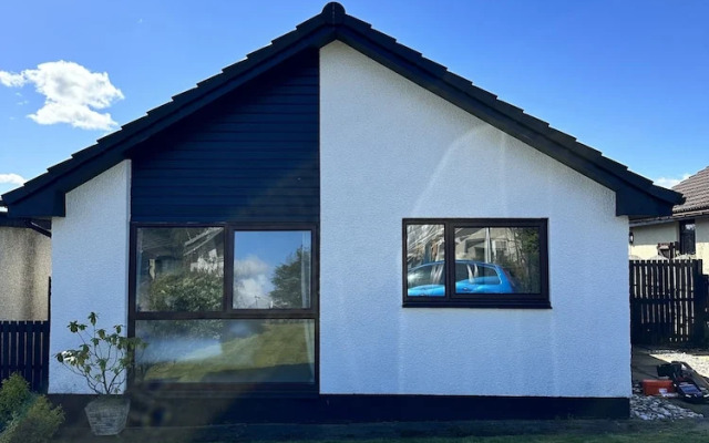 Sleeps7-parking-garden-patio