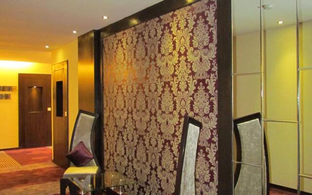 Hotel Pine Spring Wazir Bagh