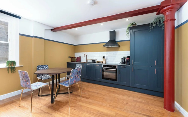 89 The Merchants by The House of Danu