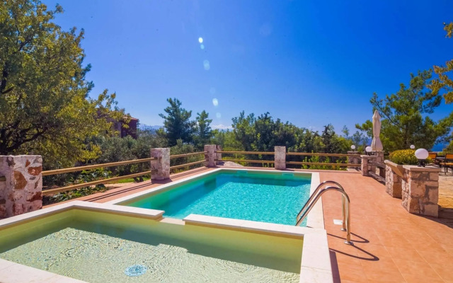 Kastro Estate