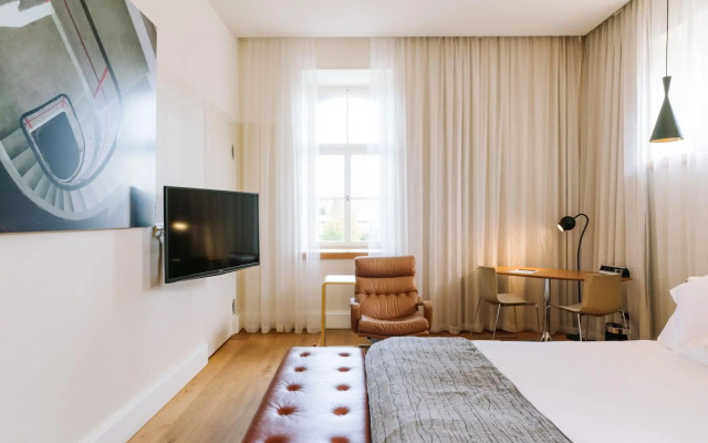 B2 Boutique Hotel + Spa