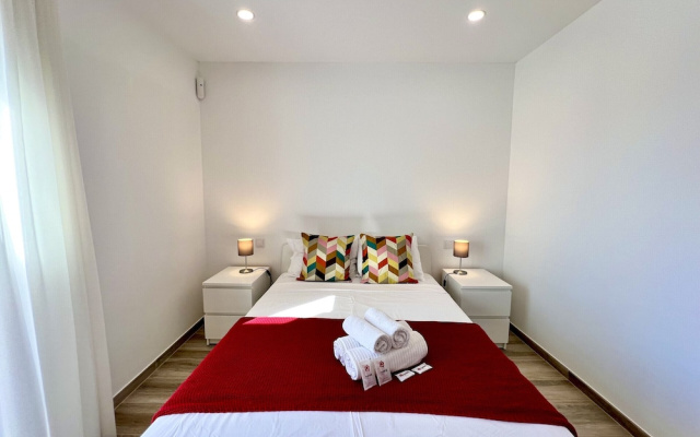 Vilamoura Design 2 by Homing