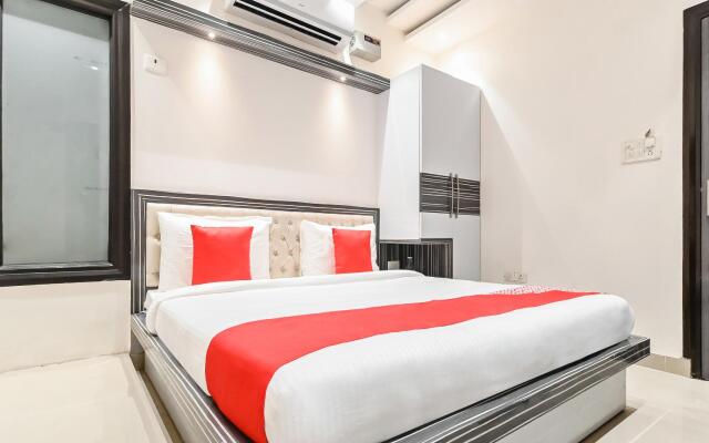 OYO Townhouse 462 Dwarka Mod Metro Station