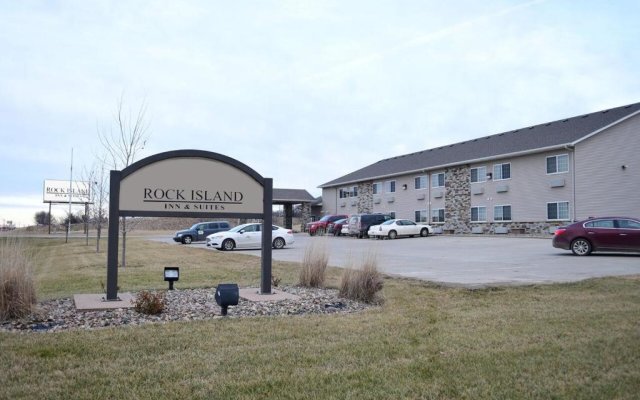 Rock Island Inn & Suites