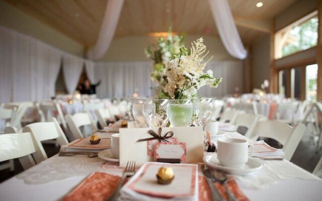 Fraser River Lodge