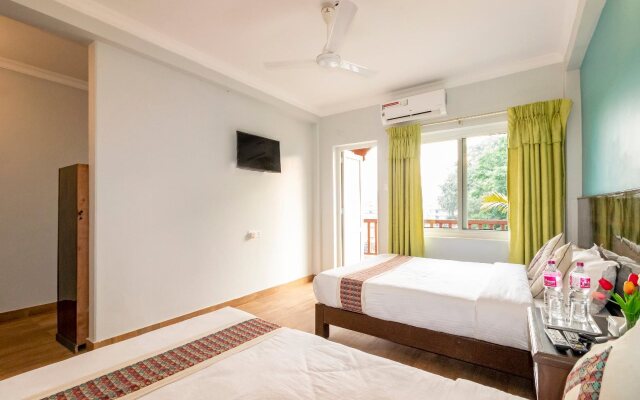 OYO 254 White House In