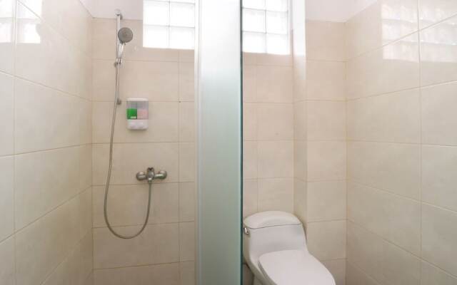 Maharani Guesthouse Tebet Syariah - Hostel