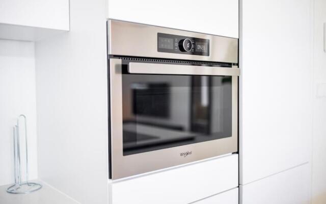 Brilliant 1 Bedroom Serviced Apartment 52m2 -NB304B-