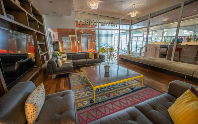 Hotel Indigo Memphis Downtown by IHG