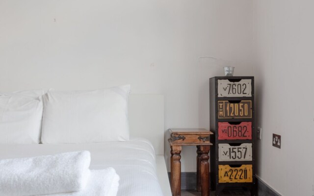 Spacious and Contemporary 3 Bedroom House