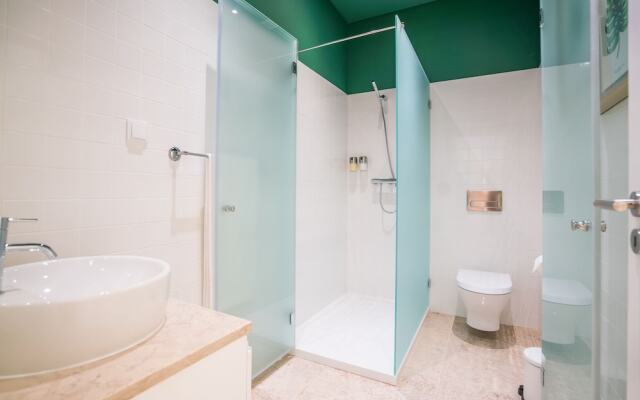 Modern Apartment in Chiado (The Heart of Lisbon) - 2