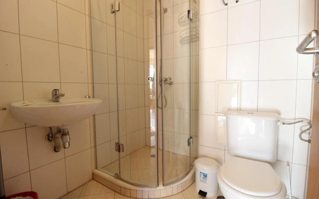 2 bedroom apartment near Gondola