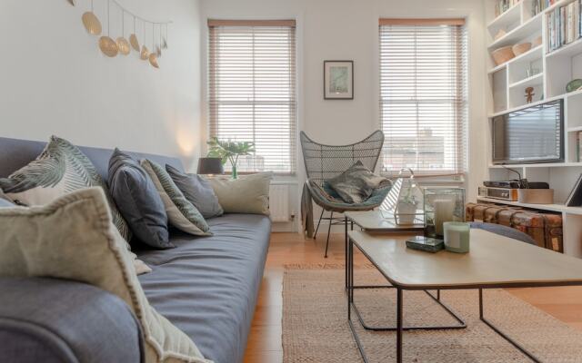 Vibrant 2 Bedroom Apartment in Notting Hill