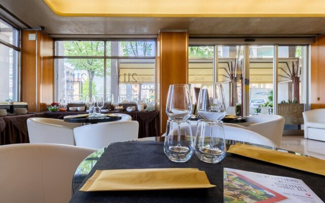 Ambasciatori Hotel Mestre Venice, Tapestry Collection by Hilton