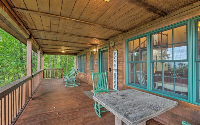 Tranquil Hendersonville Cabin w/ Mountain Views!