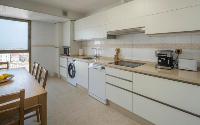 Atico Top Granada, Penthouse, 18-19th floor, City Centre, Views, Terrace, Free Parking - Apartment in Granada - Photo 4