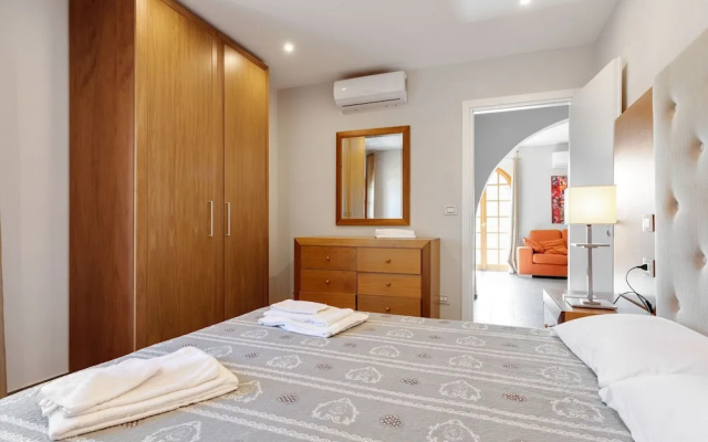 Simplistic Holiday Home in Fontane Bianche With Garden