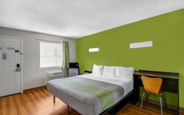 Motel 6 Charles Town, WV