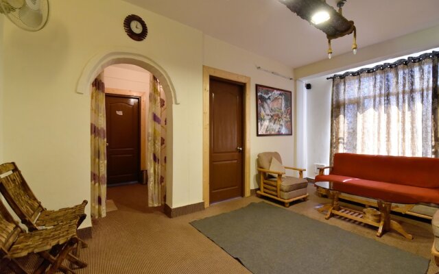 OYO 13350 Home Hill View Naggar Road