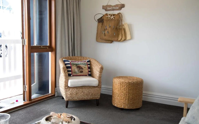 Beach Folly - Whitianga
