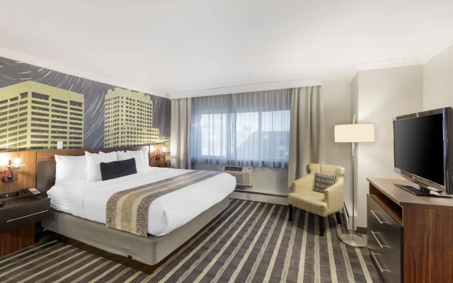 Best Western Plus Milwaukee West
