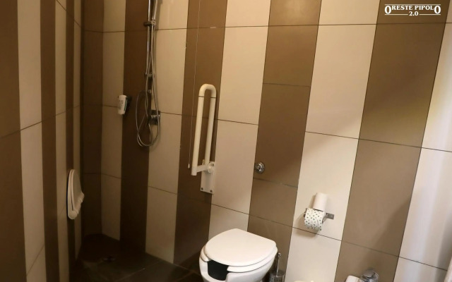 Up Hotel