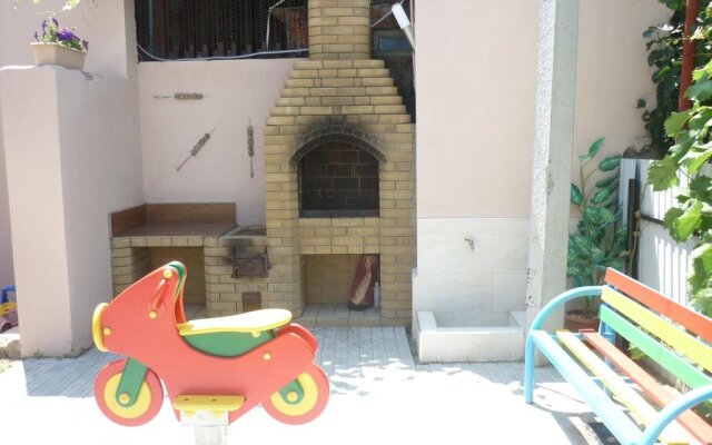 Vlas Guest House — фото