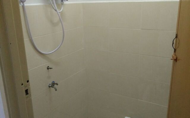 Diyana Budget Hotel - Hostel