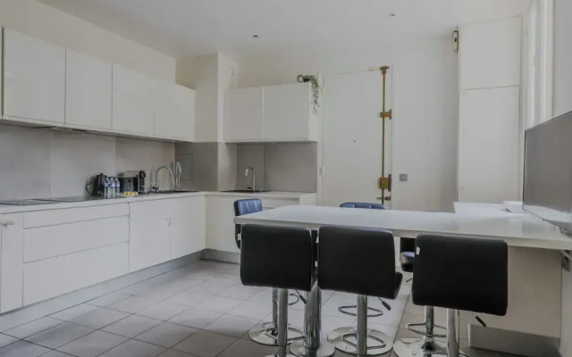 Spacious Apartment - 5br/12p - Chaillot