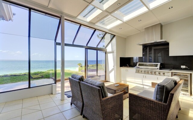 Whispering Sands at Corlette - 2