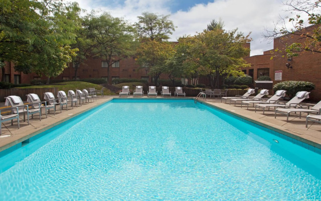 Crowne Plaza Columbus North- Worthington by IHG
