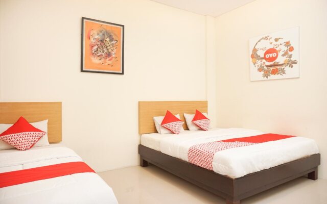 Namira Hotel Syariah by OYO Rooms