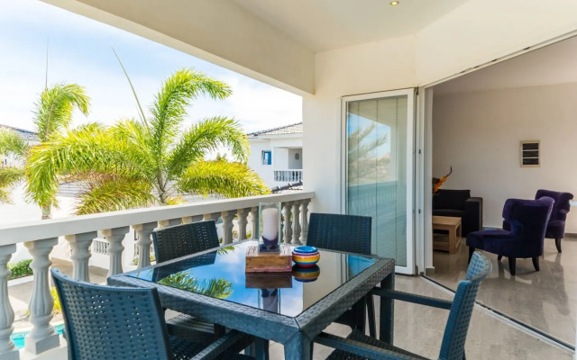 5 Star Caribbean Lodge - Jan Thiel