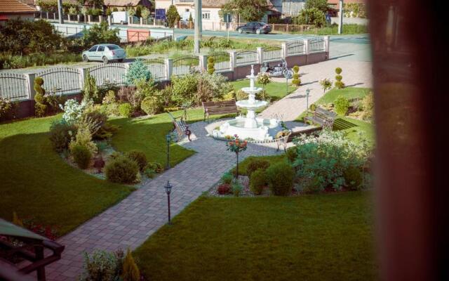 Equinoxe Royal Reghin