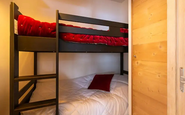 Apartment in Vaujany Near Alpe D'huez Slopes