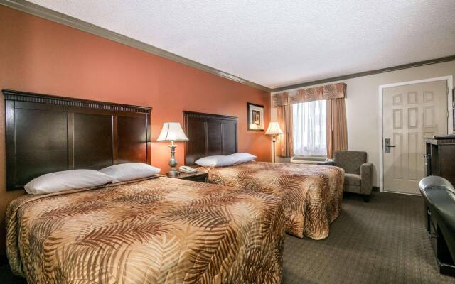 Hill Country Inn & Suites