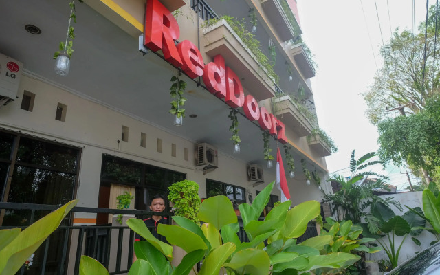 RedDoorz @ Jalan Pramuka Manado