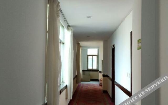 Xuanwei Changliu Express Hotel