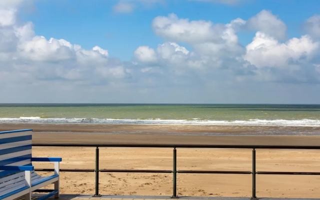 Cozy Stay Near the Coast