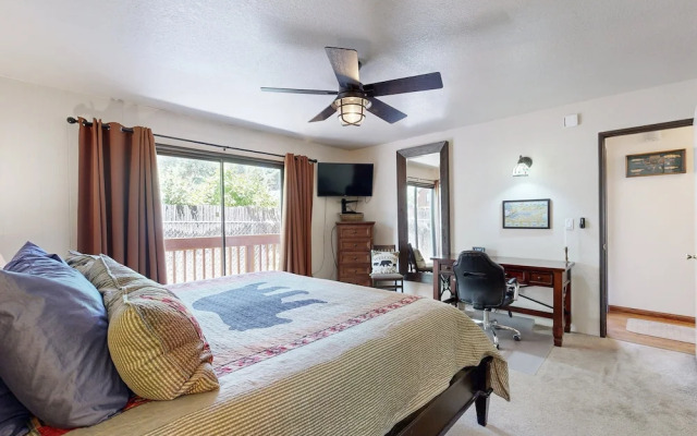 Lazy Bear Cabin #554